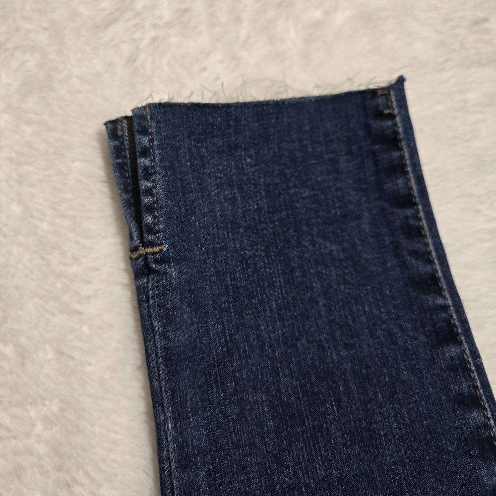 Joe's Jeans Curvy Skinny Size 28 - Picture 5 of 7